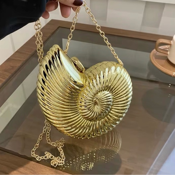 Handbags - Seashell metallic crossbody Gold Shell-Shaped Women Bag clutch new